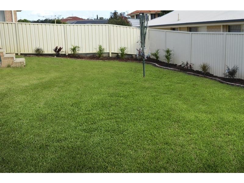 16 Bayberry Ave, Woongarrah NSW 2259
