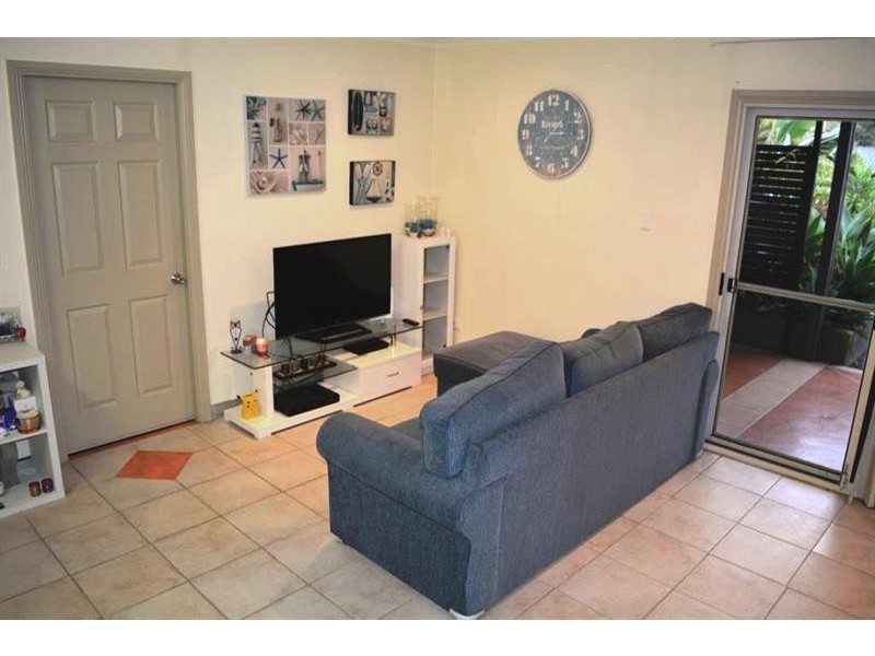 18 Leumeah Ave, Chain Valley Bay NSW 2259