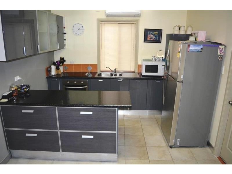 18 Leumeah Ave, Chain Valley Bay NSW 2259