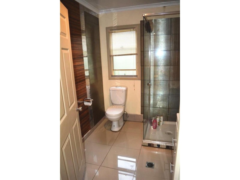 18 Leumeah Ave, Chain Valley Bay NSW 2259