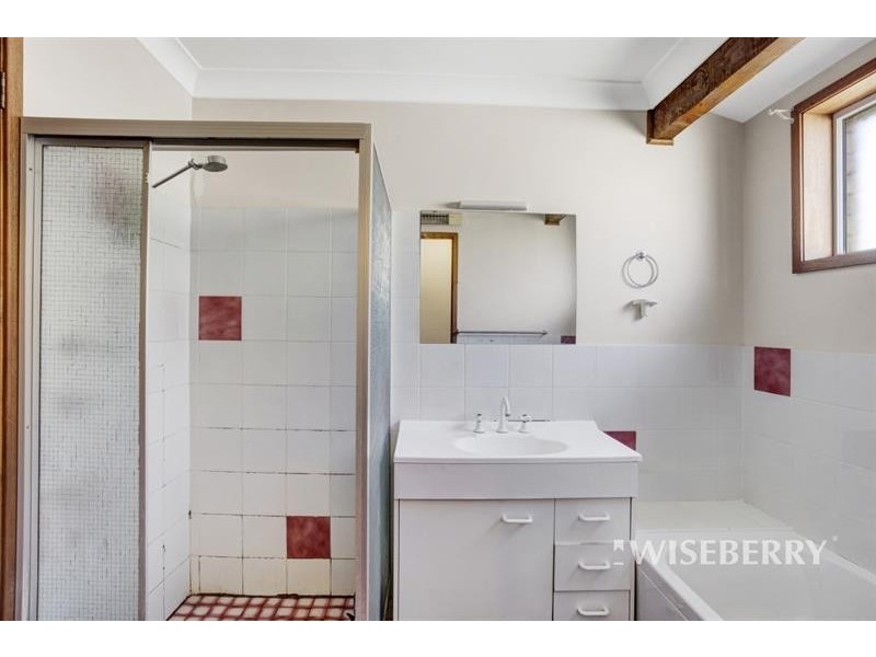 1 Hulani St, Budgewoi NSW 2262