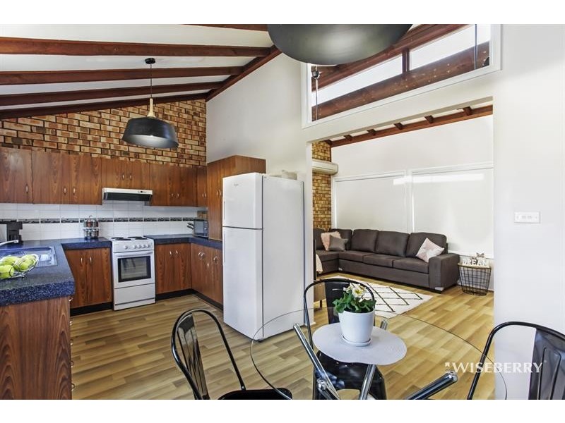 1/10 Kalulah Ave, Gorokan NSW 2263