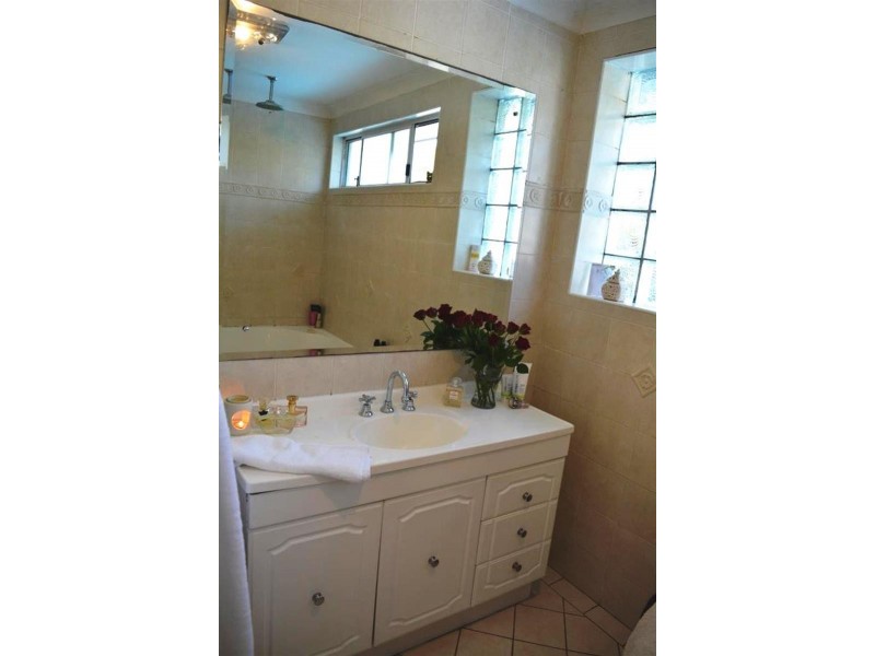 1 Elizabeth Dr, Noraville NSW 2263