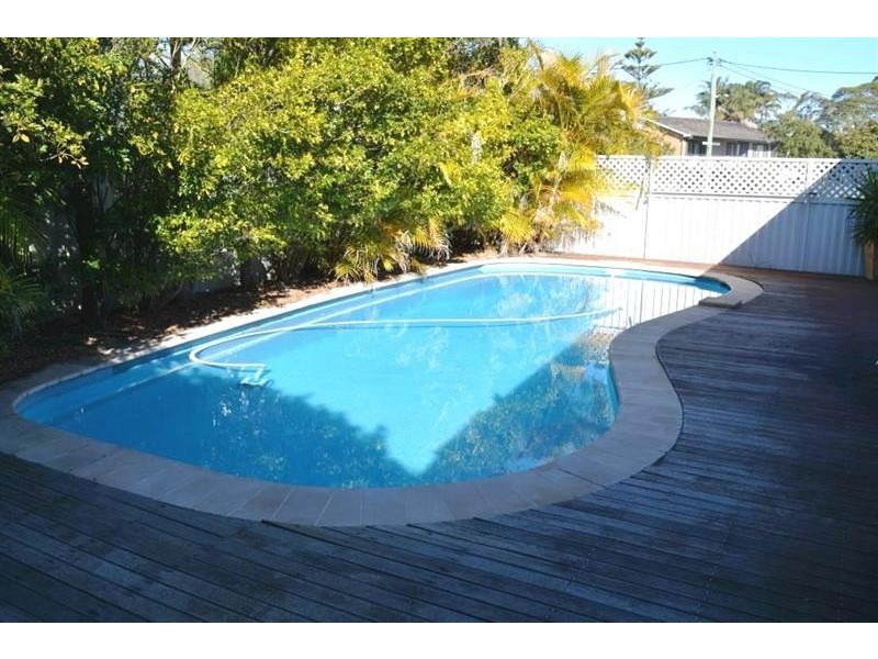 1 Elizabeth Dr, Noraville NSW 2263