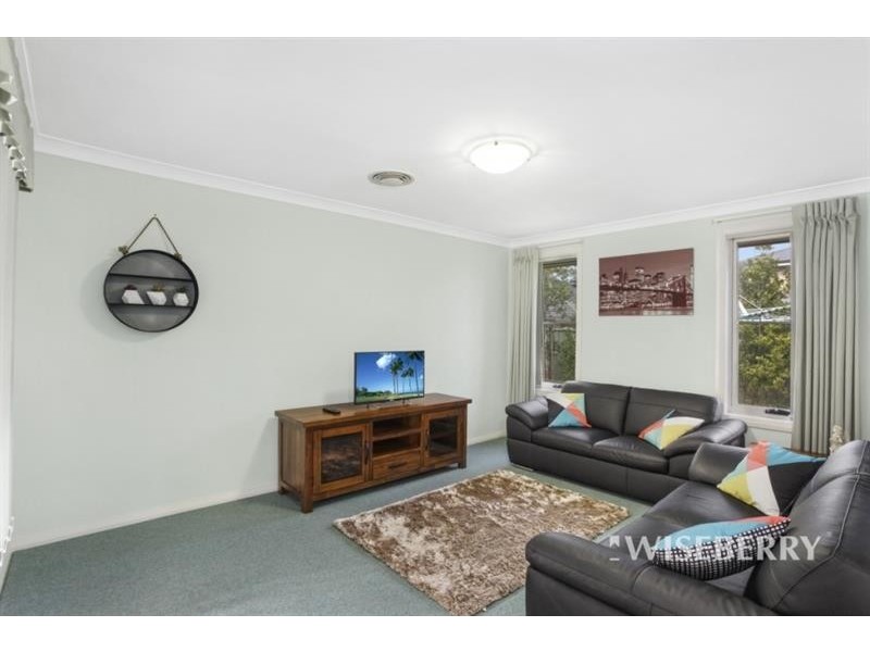 84 Hakone Rd, Woongarrah NSW 2259