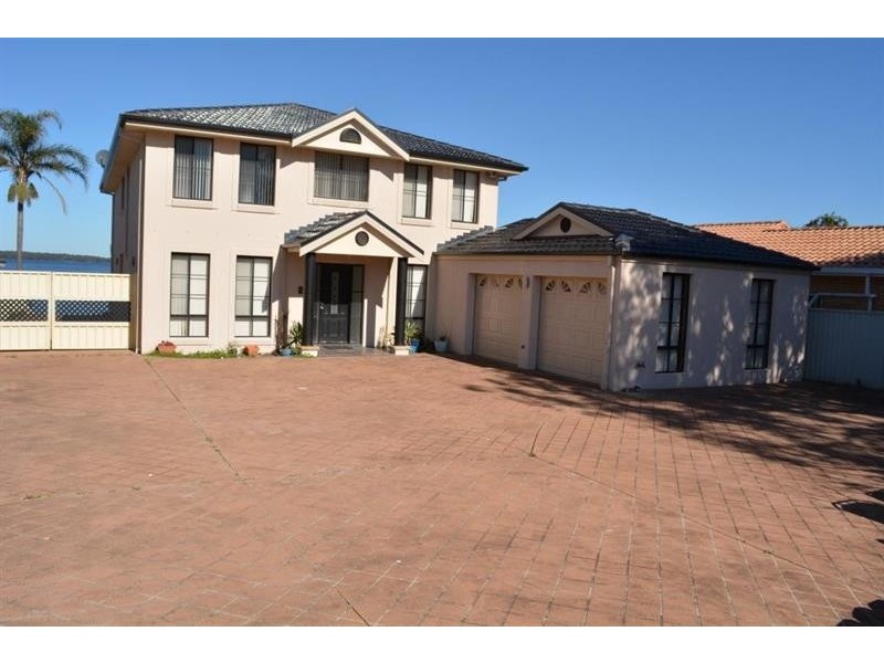 141 Main Rd, Toukley NSW 2263
