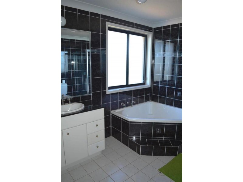 141 Main Rd, Toukley NSW 2263