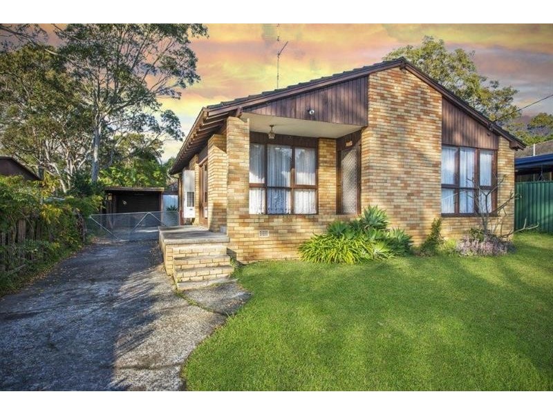 2 Awaba Ave, Charmhaven NSW 2263