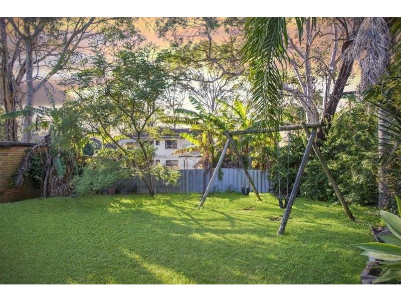 2 Awaba Ave, Charmhaven NSW 2263