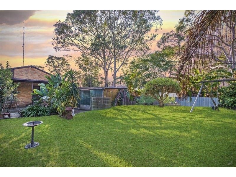 2 Awaba Ave, Charmhaven NSW 2263