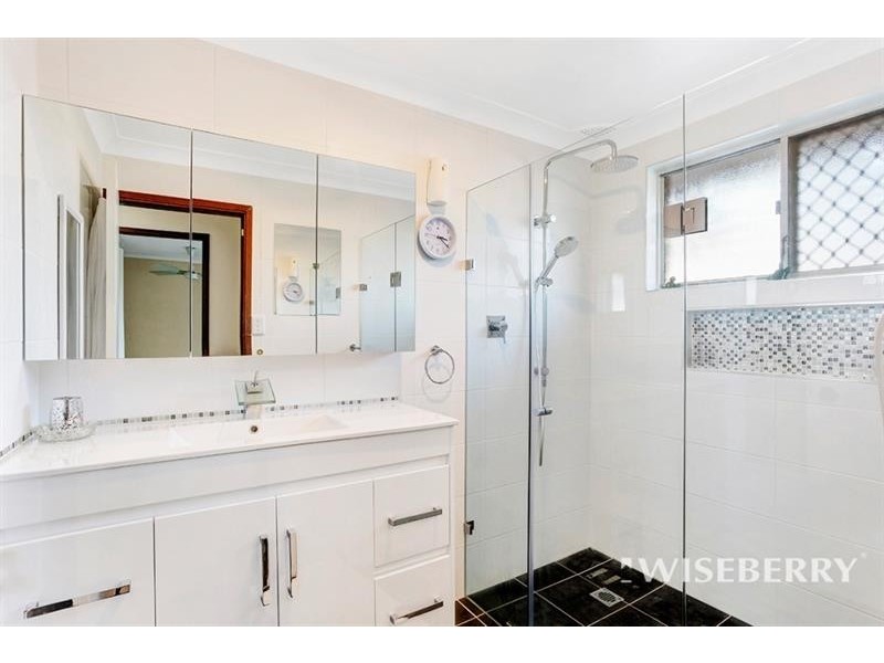 22 Suffolk St, Gorokan NSW 2263