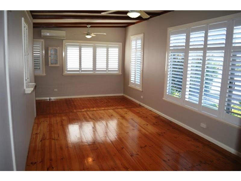 27 Leichhardt St, Gorokan NSW 2263