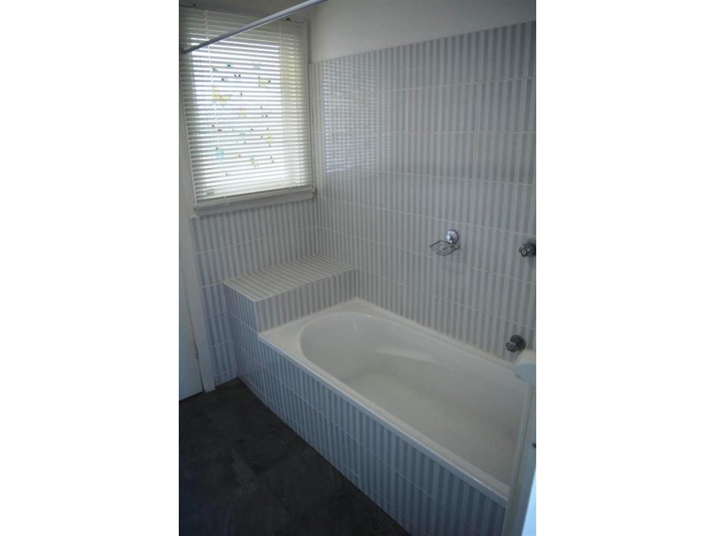 27 Leichhardt St, Gorokan NSW 2263
