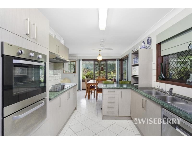 17 Leonard Ave, Toukley NSW 2263
