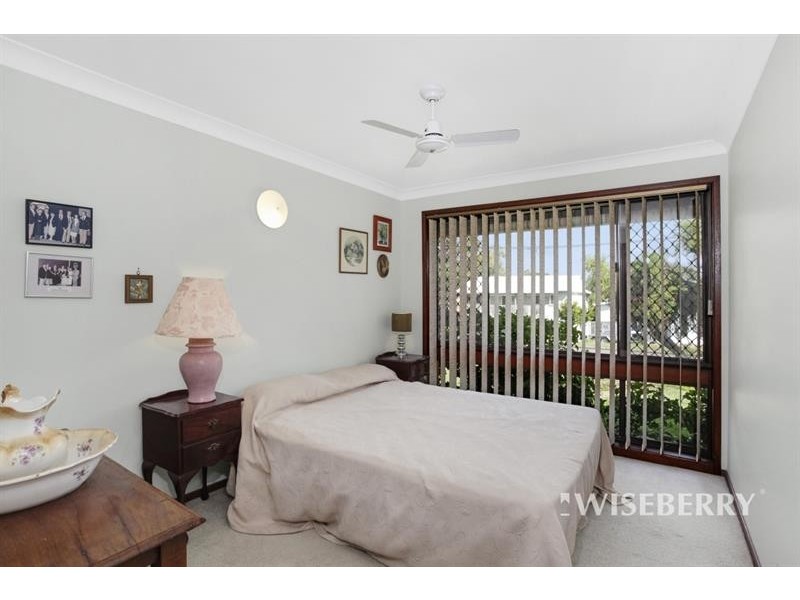 17 Leonard Ave, Toukley NSW 2263