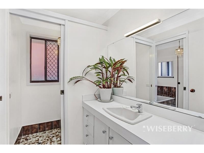 17 Leonard Ave, Toukley NSW 2263