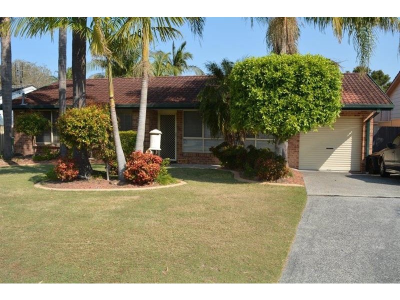 17 Lady Laurel Dr, Blue Haven NSW 2262