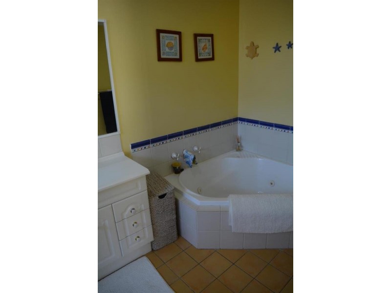 17 Lady Laurel Dr, Blue Haven NSW 2262