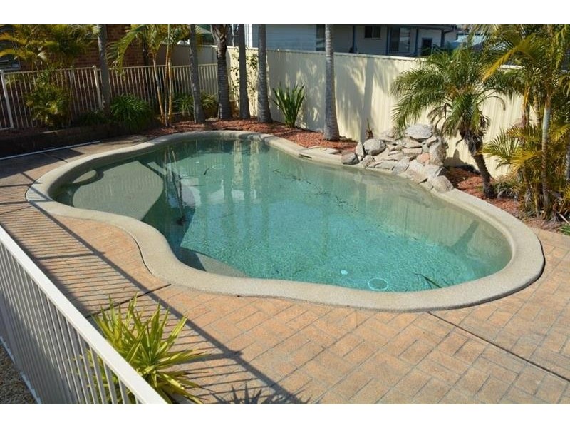 17 Lady Laurel Dr, Blue Haven NSW 2262