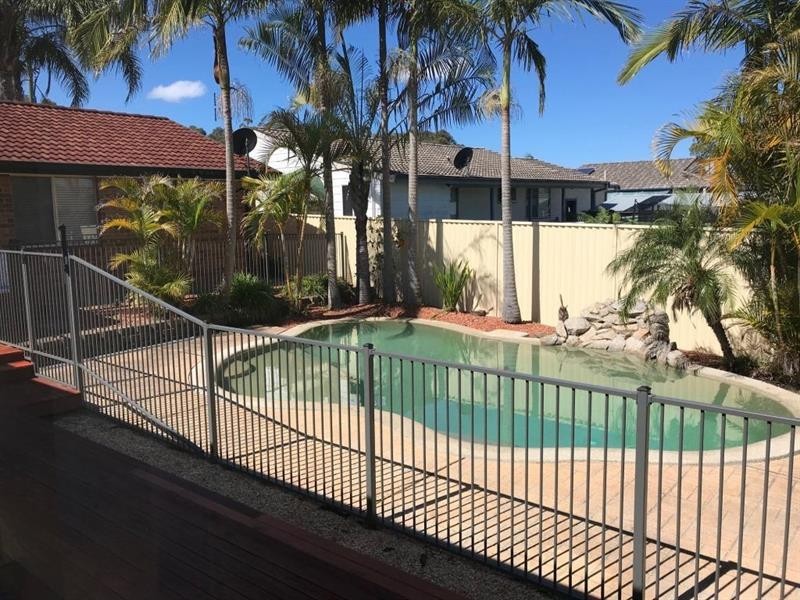 17 Lady Laurel Dr, Blue Haven NSW 2262