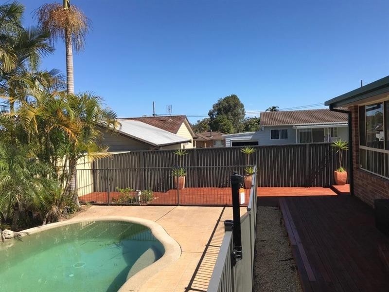 17 Lady Laurel Dr, Blue Haven NSW 2262