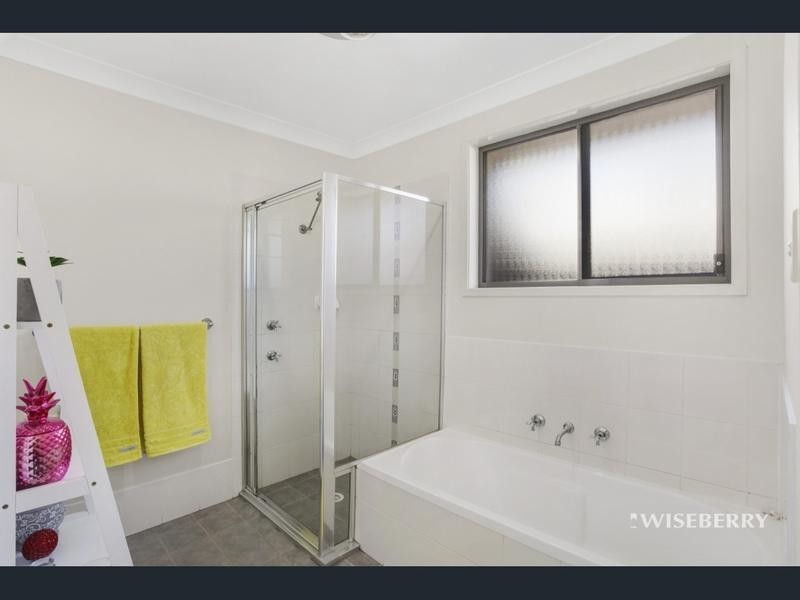 54 Nelmes Rd, Blue Haven NSW 2262