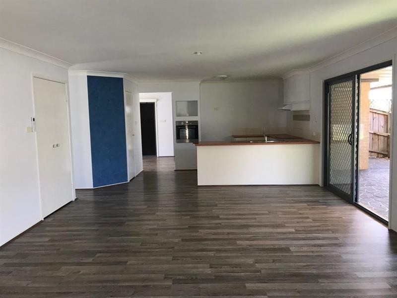 33 Harrington Cl, Watanobbi NSW 2259