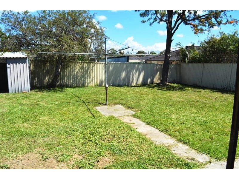 38 Dudley St, Gorokan NSW 2263
