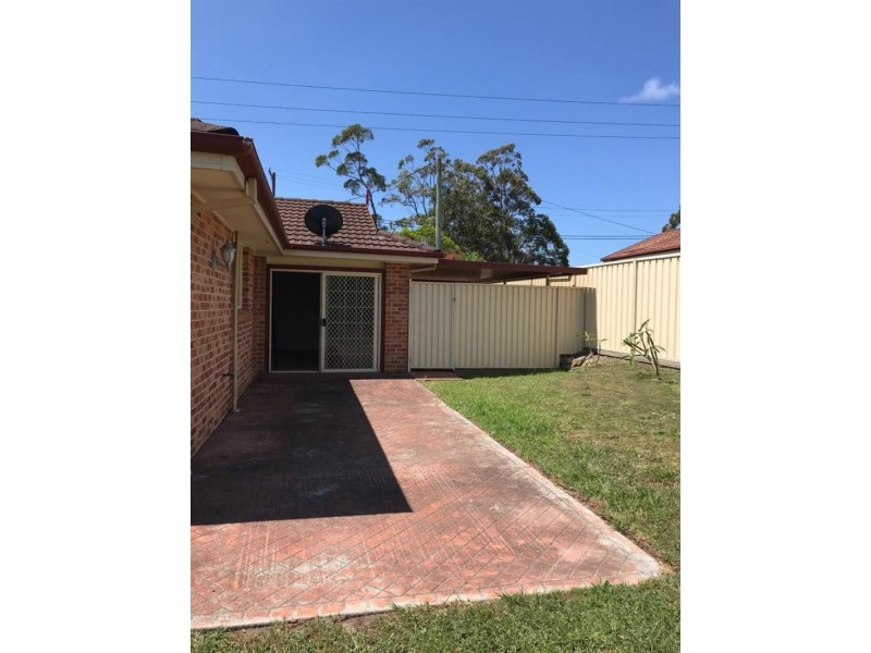 18 Roper Rd, Blue Haven NSW 2262