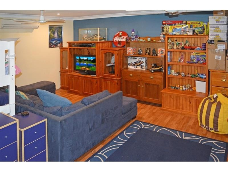 76 Pinehurst Way, Blue Haven NSW 2262