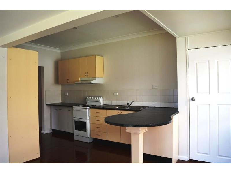 93 Main Rd, Toukley NSW 2263