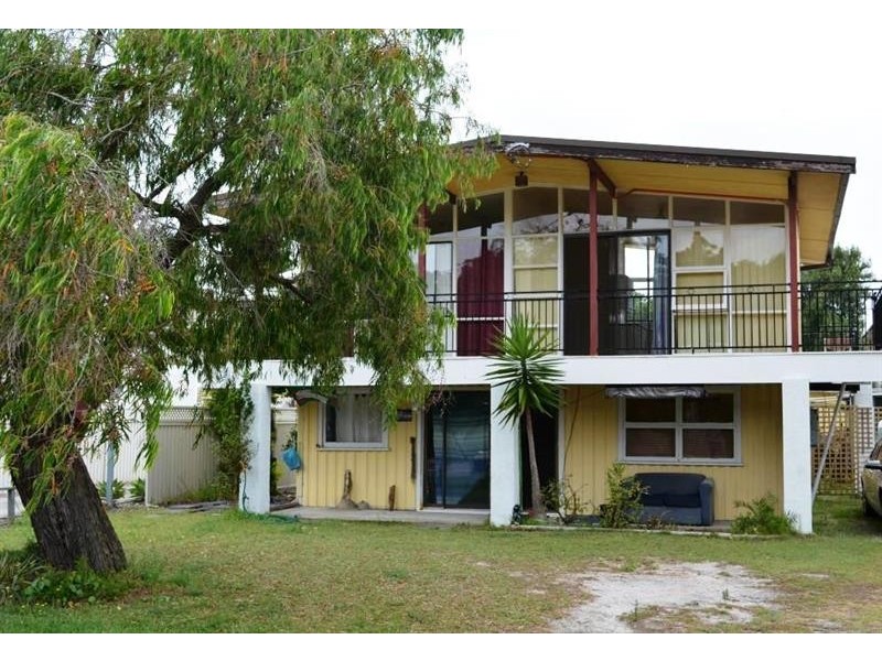 2/79 Budgewoi Rd, Noraville NSW 2263