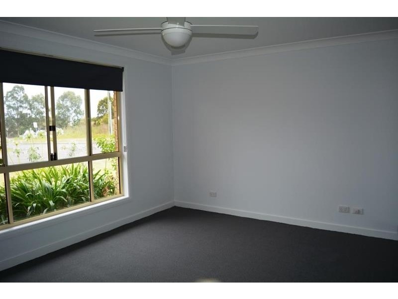 2 Ridgeland Street, Woongarrah NSW 2259