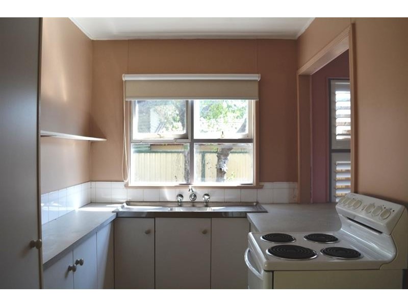 8 Gleddon Ave, Gorokan NSW 2263