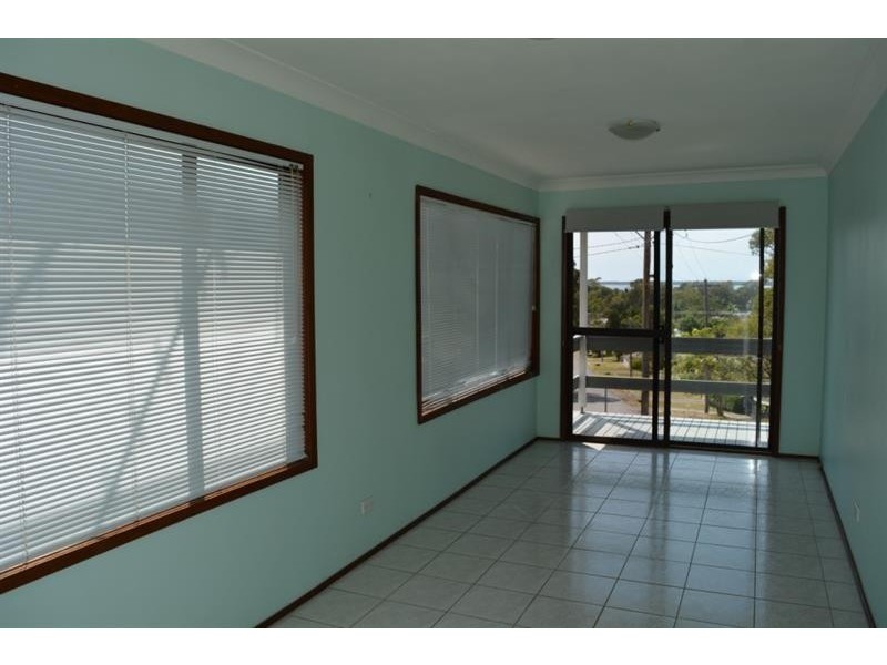12 Alan Avenue, Charmhaven NSW 2263