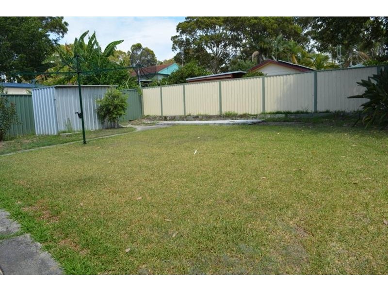 12 Alan Avenue, Charmhaven NSW 2263