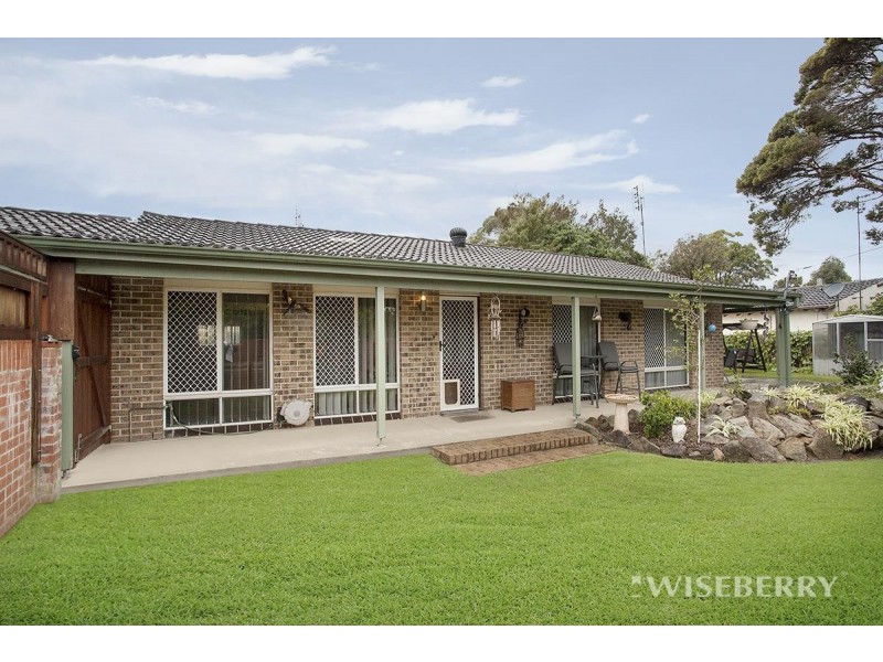 11 Lake Haven Dr, Gorokan NSW 2263