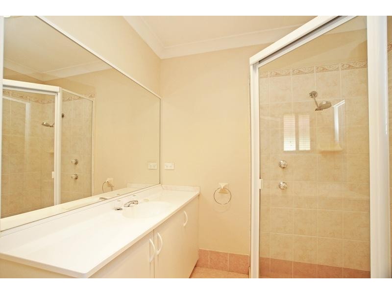 20 Olney Dr, Blue Haven NSW 2262