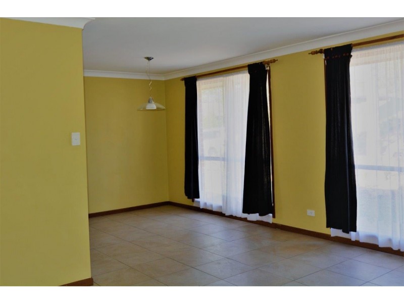 8 Golf Links Drive, Watanobbi NSW 2259