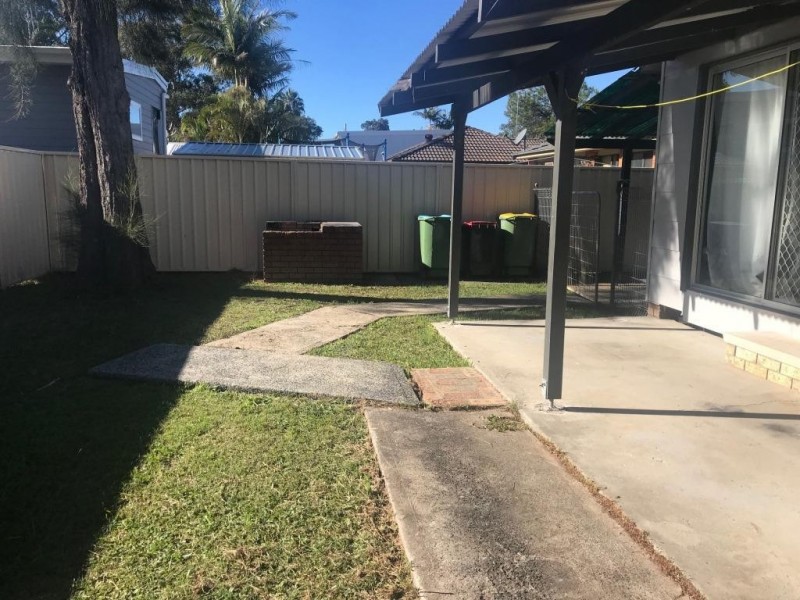 23 Albatross Road, Berkeley Vale NSW 2261