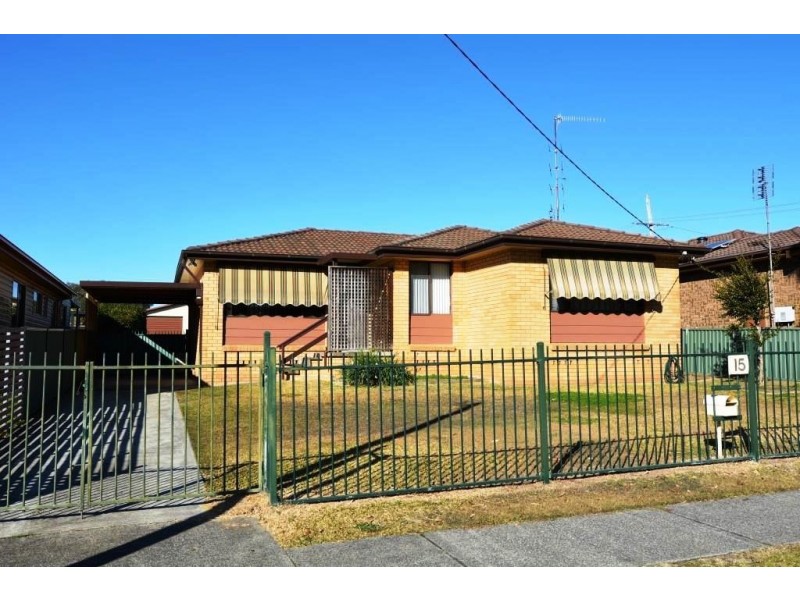 15 Kanimbla Avenue, Charmhaven NSW 2263