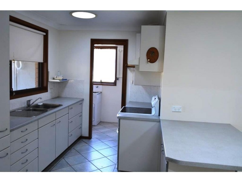 15 Kanimbla Avenue, Charmhaven NSW 2263