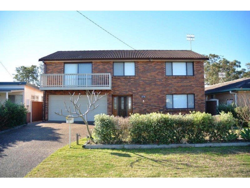 5 Avonlea Avenue, Gorokan NSW 2263