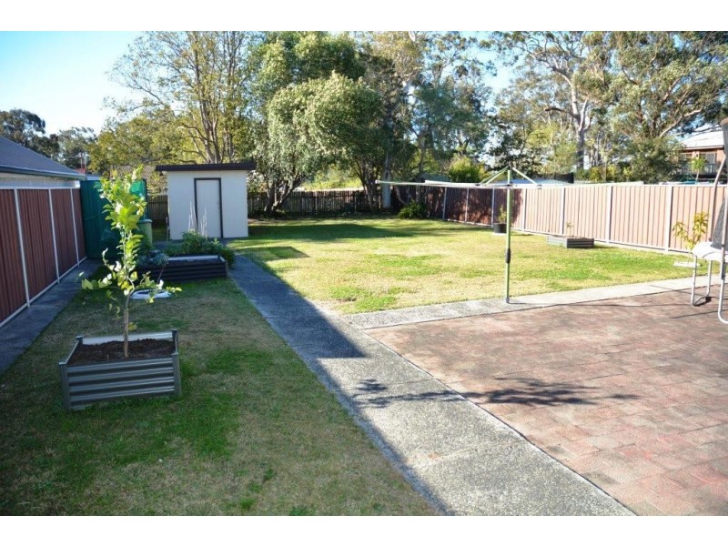 5 Avonlea Avenue, Gorokan NSW 2263