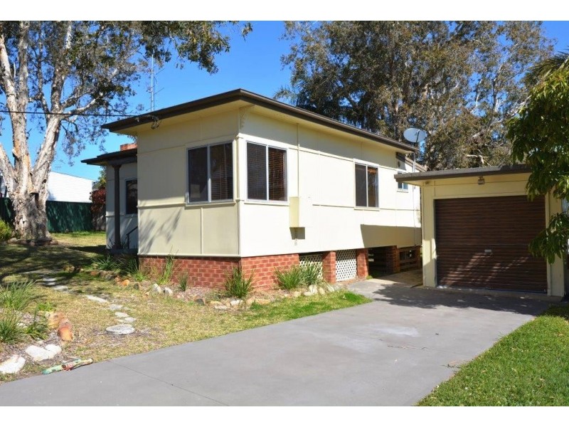 8 Lakeview Street, Toukley NSW 2263