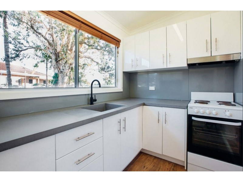 8 Lakeview Street, Toukley NSW 2263