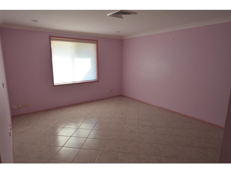 10 Bensley Close, Lake Haven NSW 2263