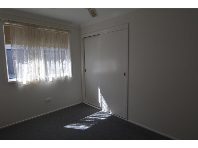 4  Sylvia Avenue, Gorokan NSW 2263