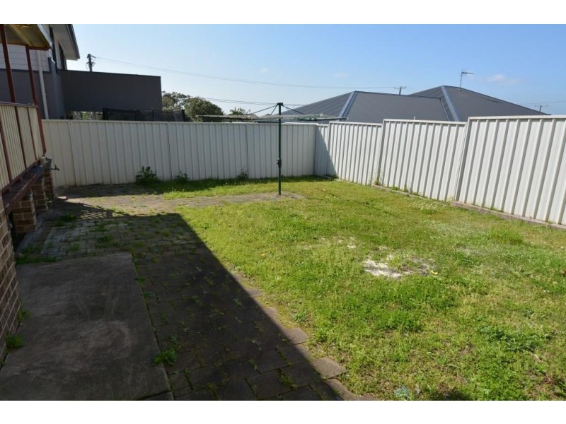 4  Sylvia Avenue, Gorokan NSW 2263