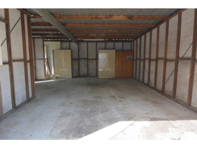 4  Sylvia Avenue, Gorokan NSW 2263